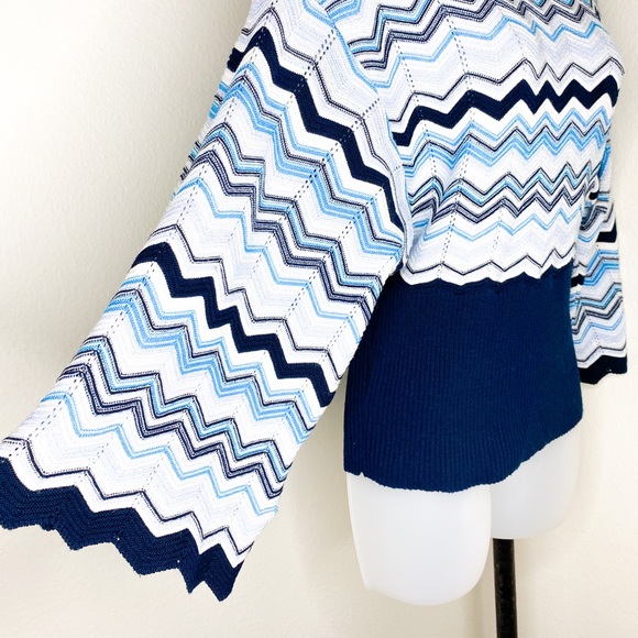 ABSOLUTELY Chevron-Design MetallicThread Sweater - Picture 2 of 4